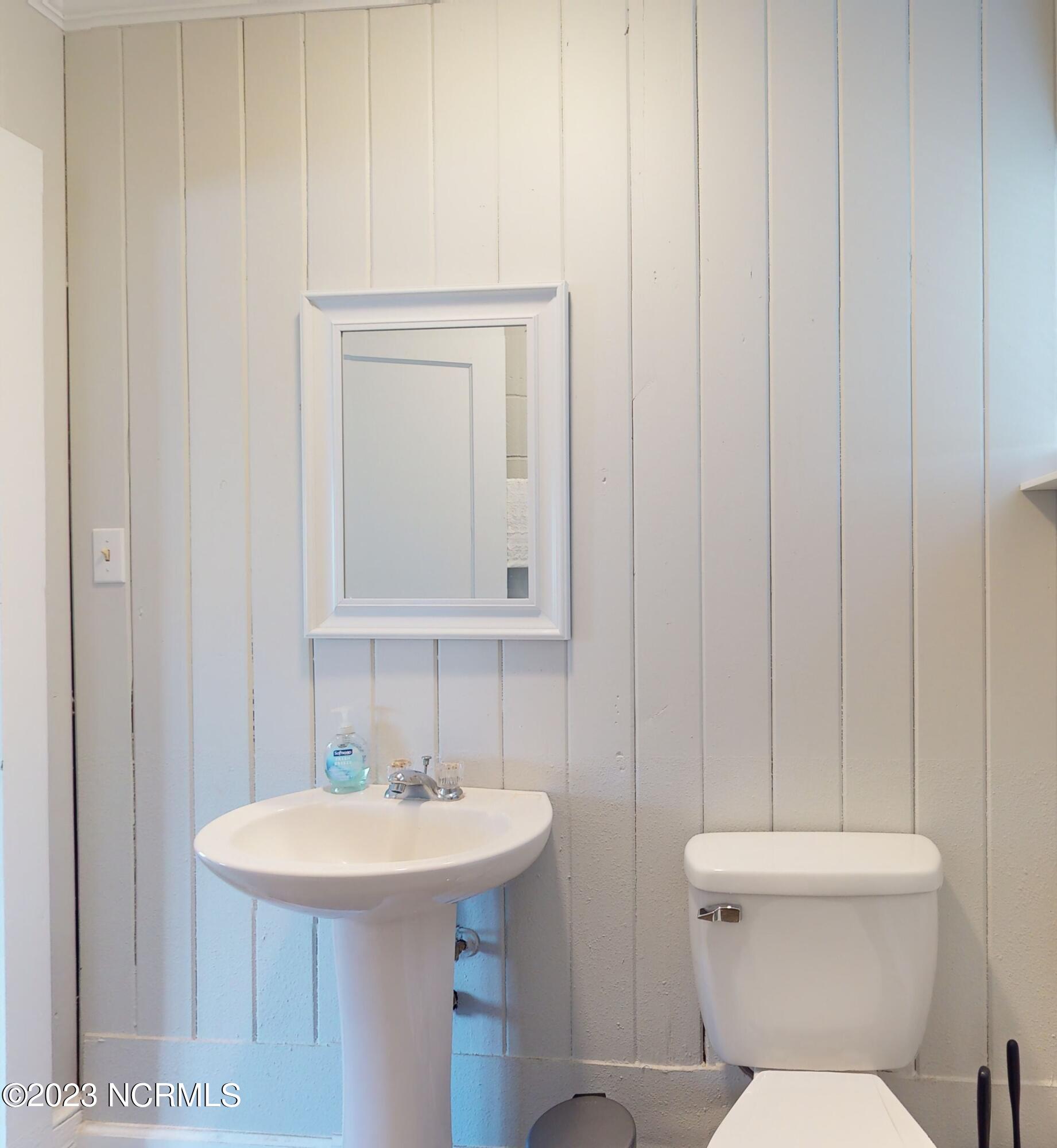 101 24th Street Emerald Isle, NC 28594 - Photo 21 of 47 101-24th-St-09112023_201157
