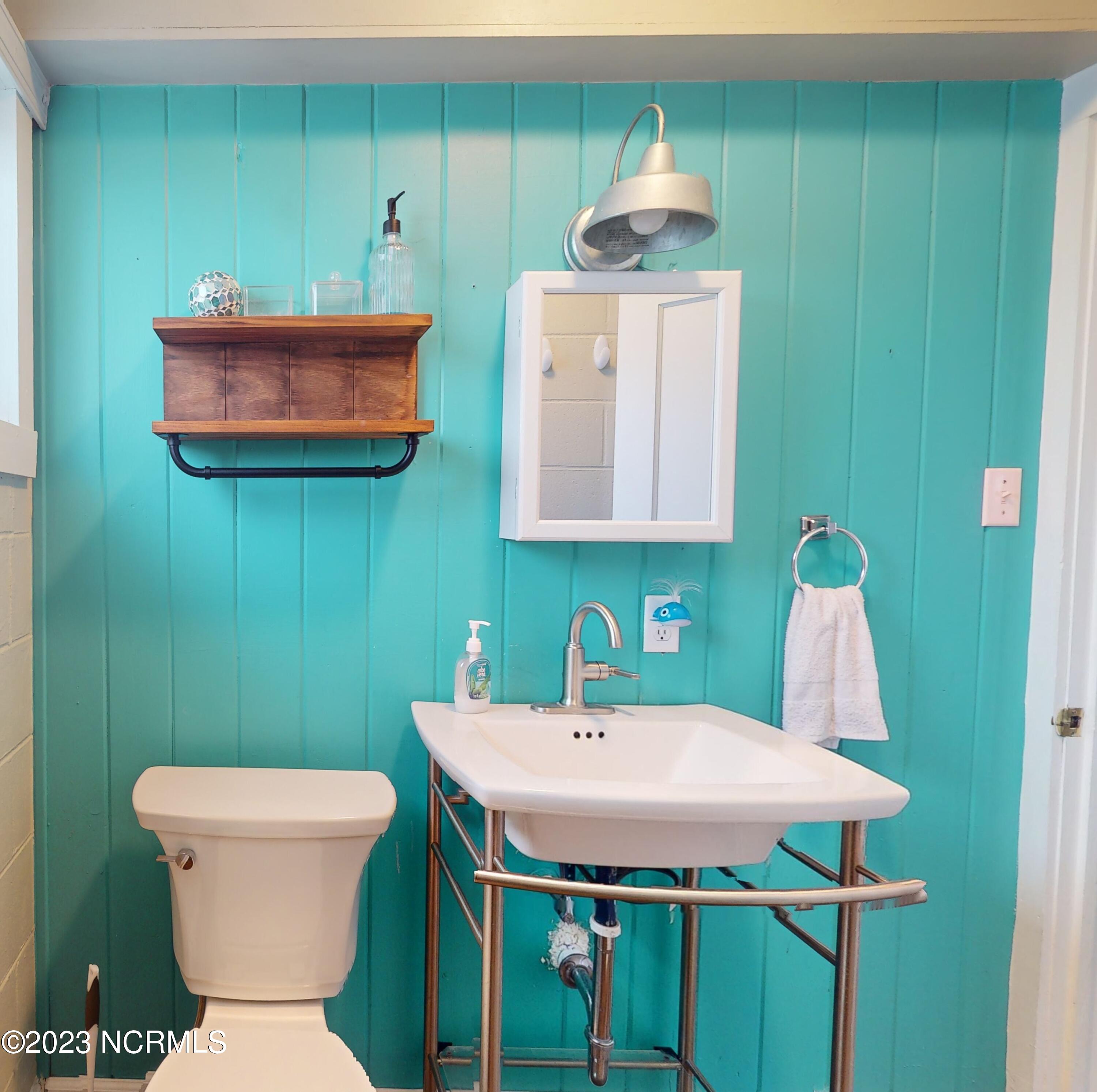 101 24th Street Emerald Isle, NC 28594 - Photo 30 of 47 101-24th-St-09112023_202812