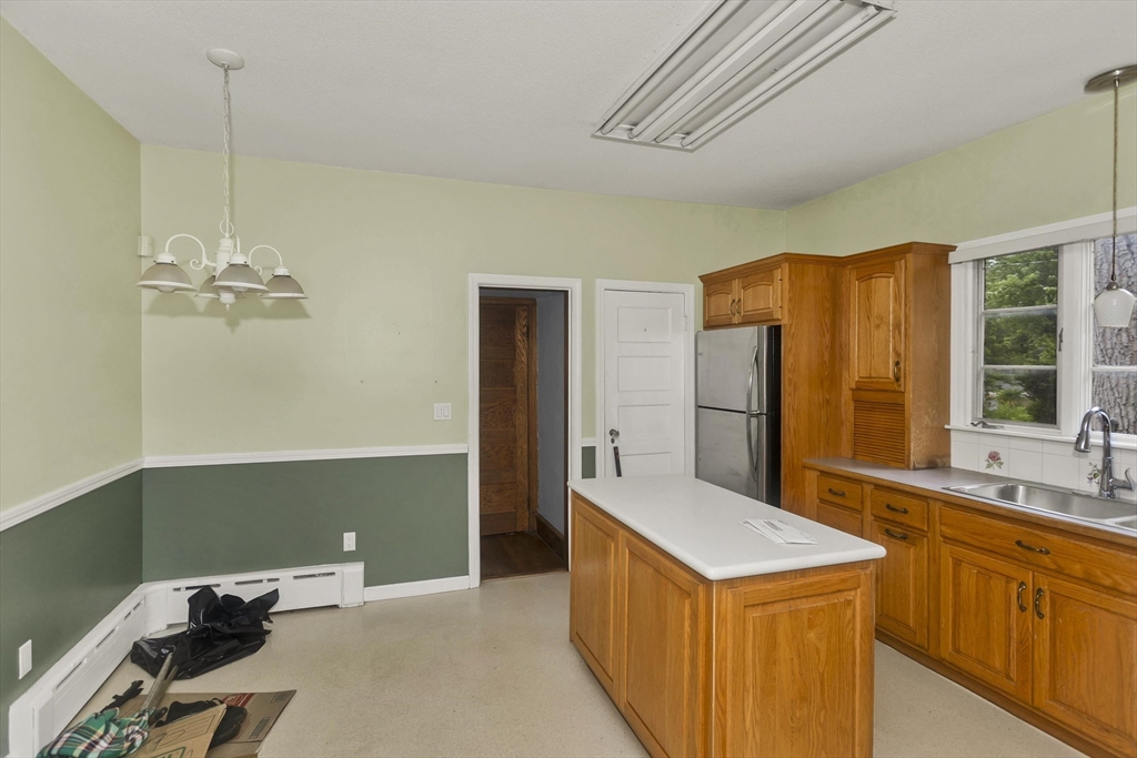 31 Trinity Terrace Springfield, MA 01108 - Photo 12 of 39