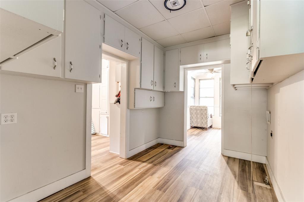 511 North Virginia Street Terrell, TX 75160 - Photo 2 of 12 Storage Space