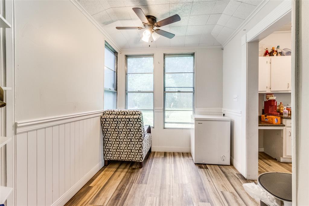 511 North Virginia Street Terrell, TX 75160 - Photo 8 of 12 Sun Room/ Sitting Room