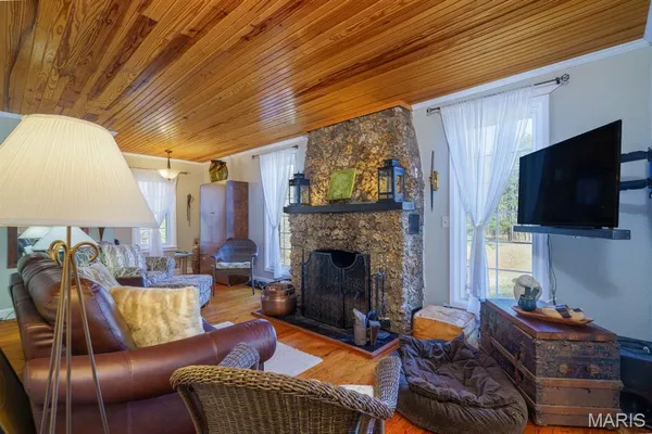 $810,000 | Undisclosed Address, Viburnum, MO 65566