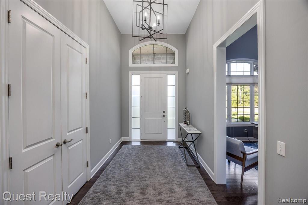 5521 North Rochester Road Rochester, MI 48306 - Photo 6 of 51