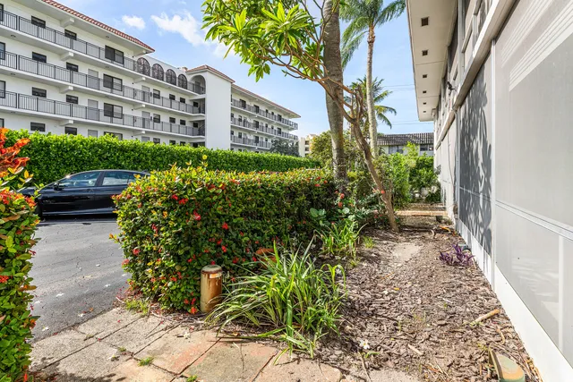 $99,900 | 40 Southeast 13th Street, Unit A3, Boca Raton, FL 33432