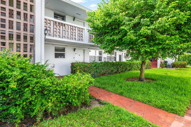 $99,900 | 40 Southeast 13th Street, Unit A3, Boca Raton, FL 33432