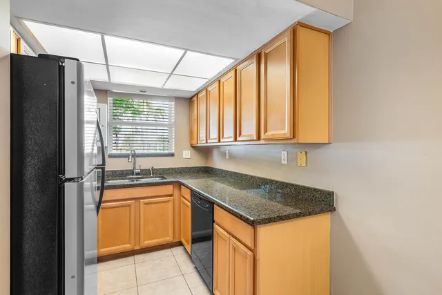 $99,900 | 40 Southeast 13th Street, Unit A3, Boca Raton, FL 33432