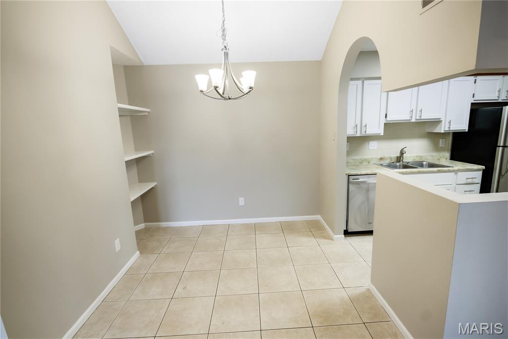 132 Shirley Ridge Drive St. Charles, MO 63304 - Photo 6 of 17