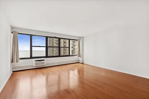 $169,900 | 6030 North Sheridan Road, Unit 1506, Chicago, IL 60660