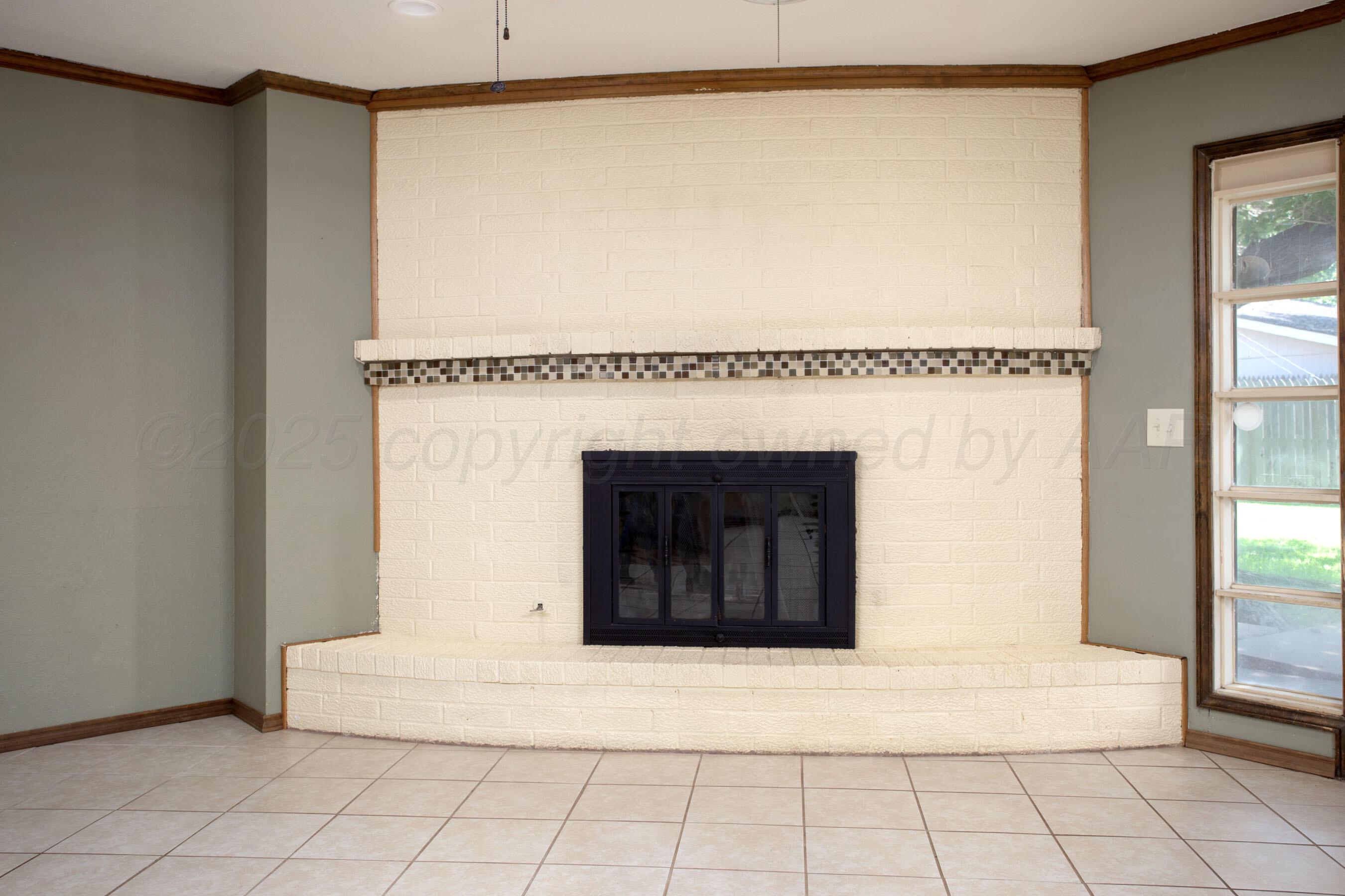 3729 Wayne Street Amarillo, TX 79109 - Photo 11 of 30 a view of a entryway