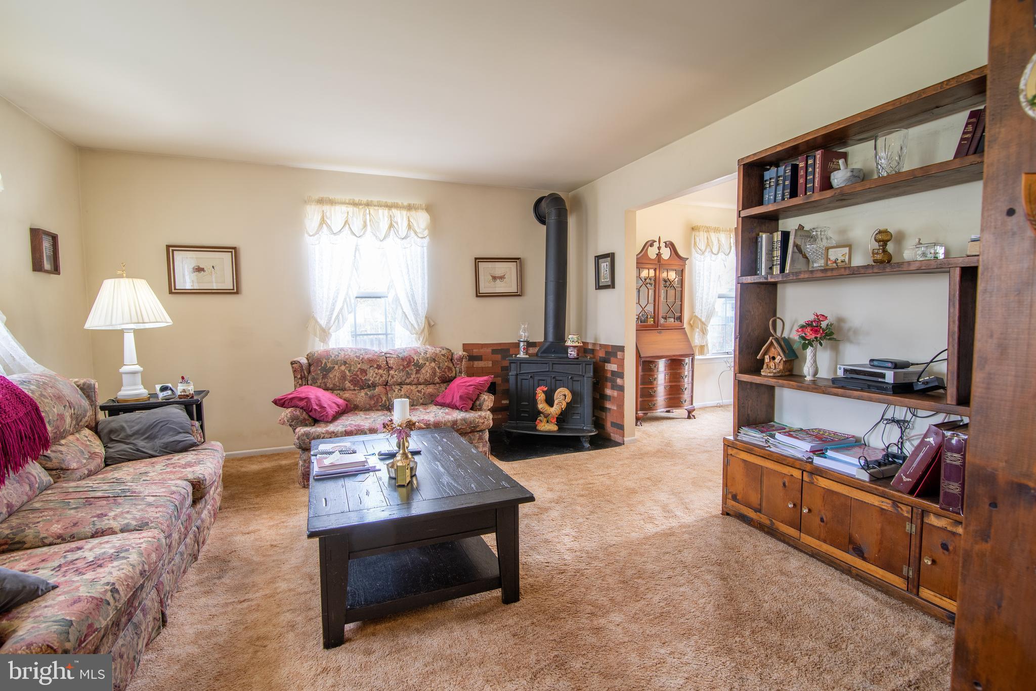 508 Kings Highway Mickleton, NJ 08056 - Photo 3 of 21 Living Room Front Door View