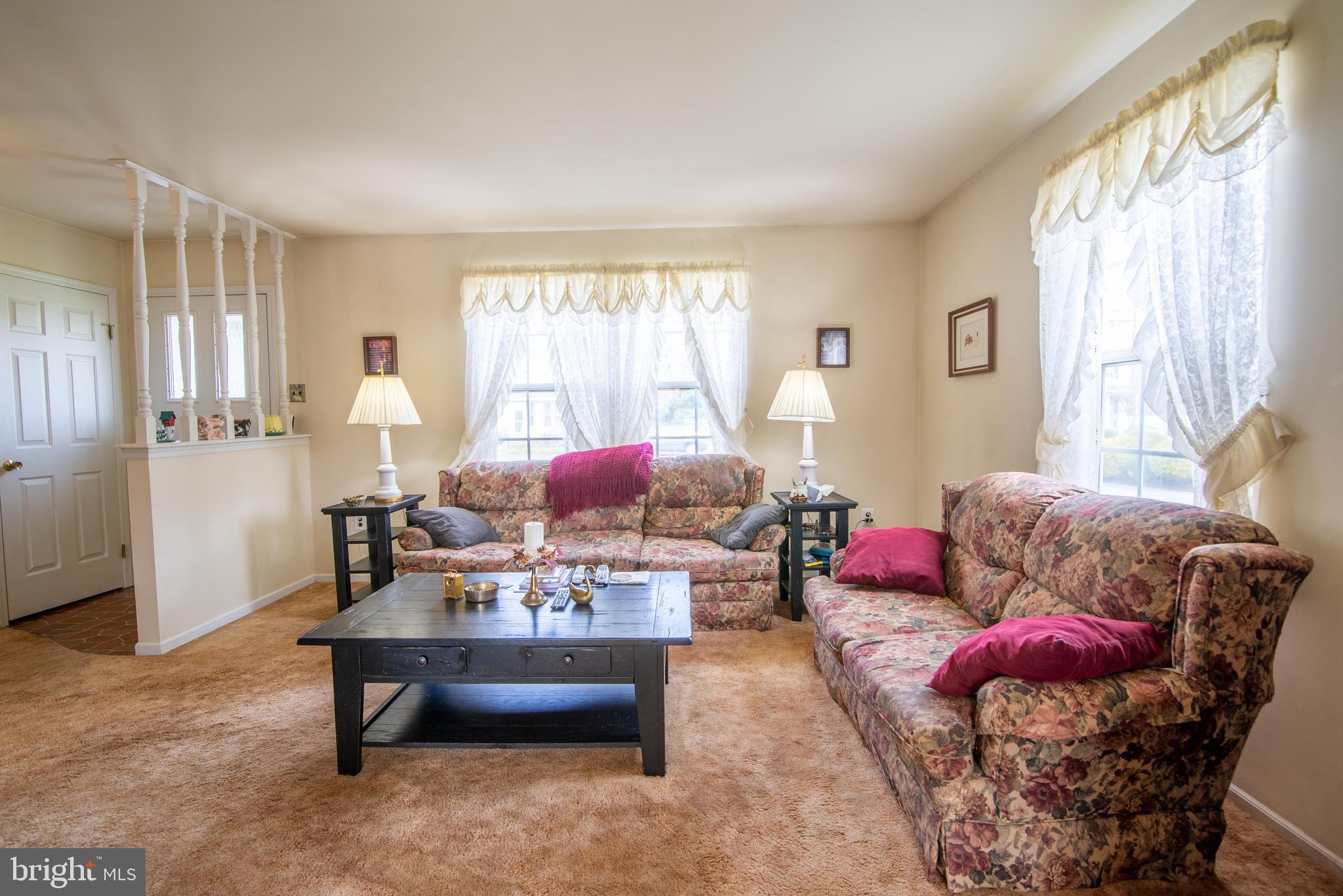 508 Kings Highway Mickleton, NJ 08056 - Photo 4 of 21 Living Room