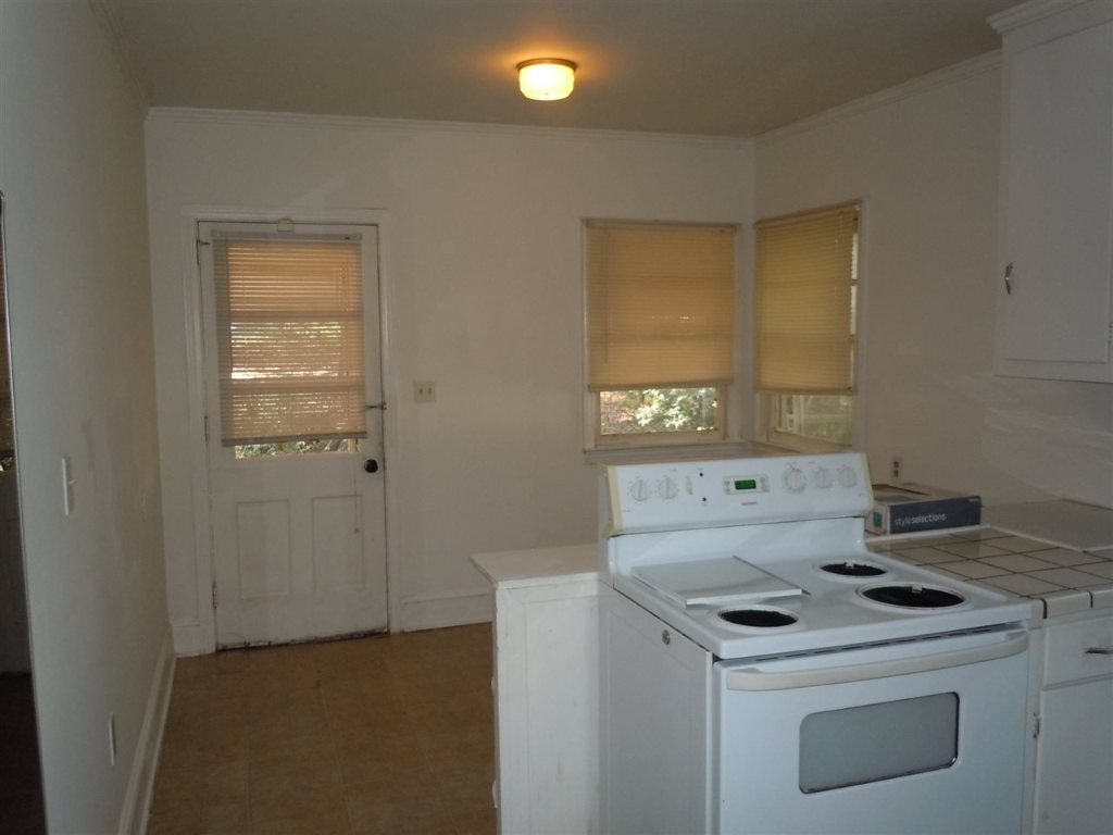 504 South Cherry Street Seneca, SC 29678 - Photo 11 of 19