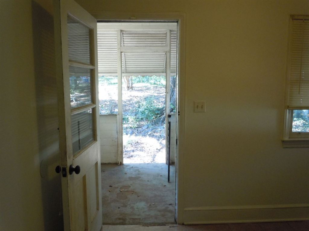 504 South Cherry Street Seneca, SC 29678 - Photo 13 of 19