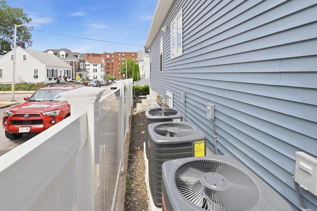 489 Spring Street Fall River, MA 02721 - Photo 17 of 40