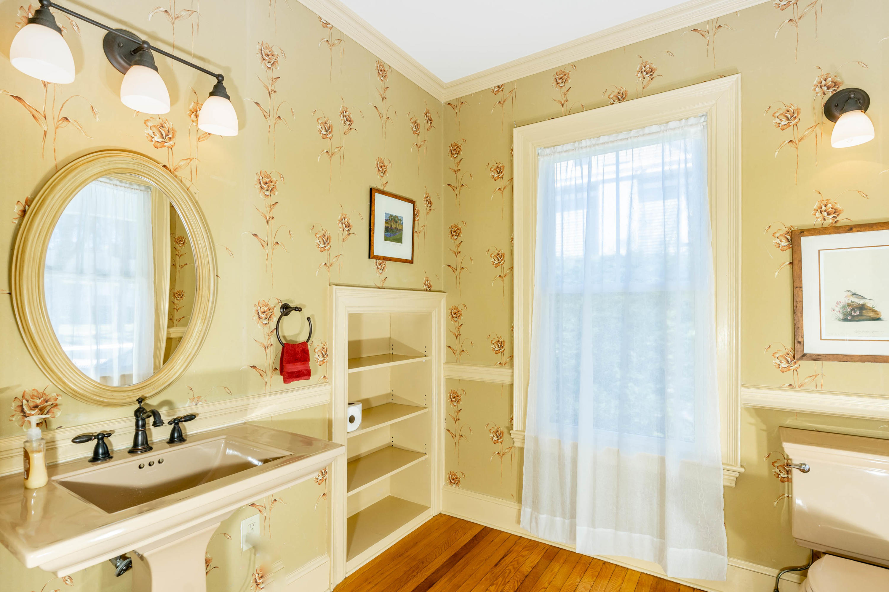 161 Clinton Street Portland, ME 04103 - Photo 13 of 37 1-1st Level-9