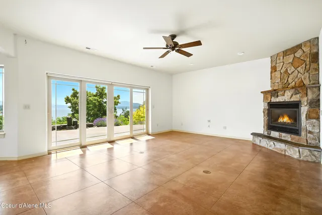 $1,145,000 | 500 Lookout Boulevard, Hope, ID 83836