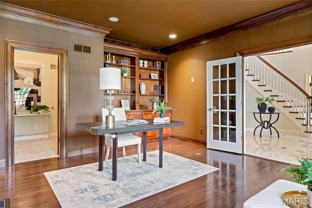 29 Muirfield Lane Town and Country, MO 63141 - Photo 11 of 86