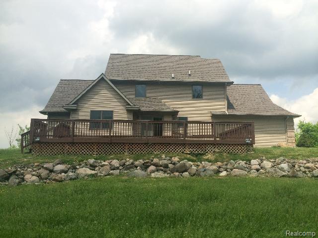 3249 Hanlin Road Millington, MI 48746 - Photo 2 of 27 262-181373 Back View.jpg