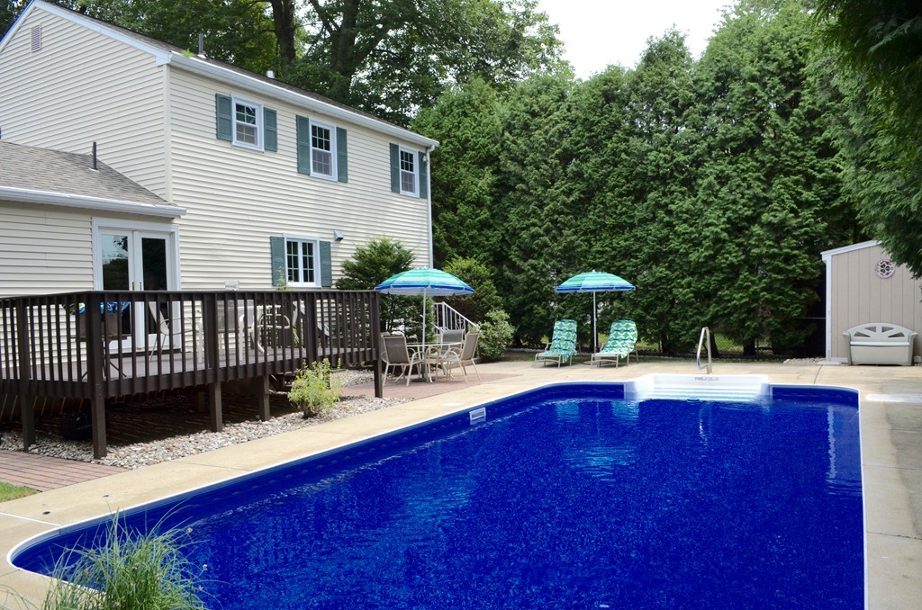 100 Benz Street Springfield, MA 01118 - Photo 7 of 29