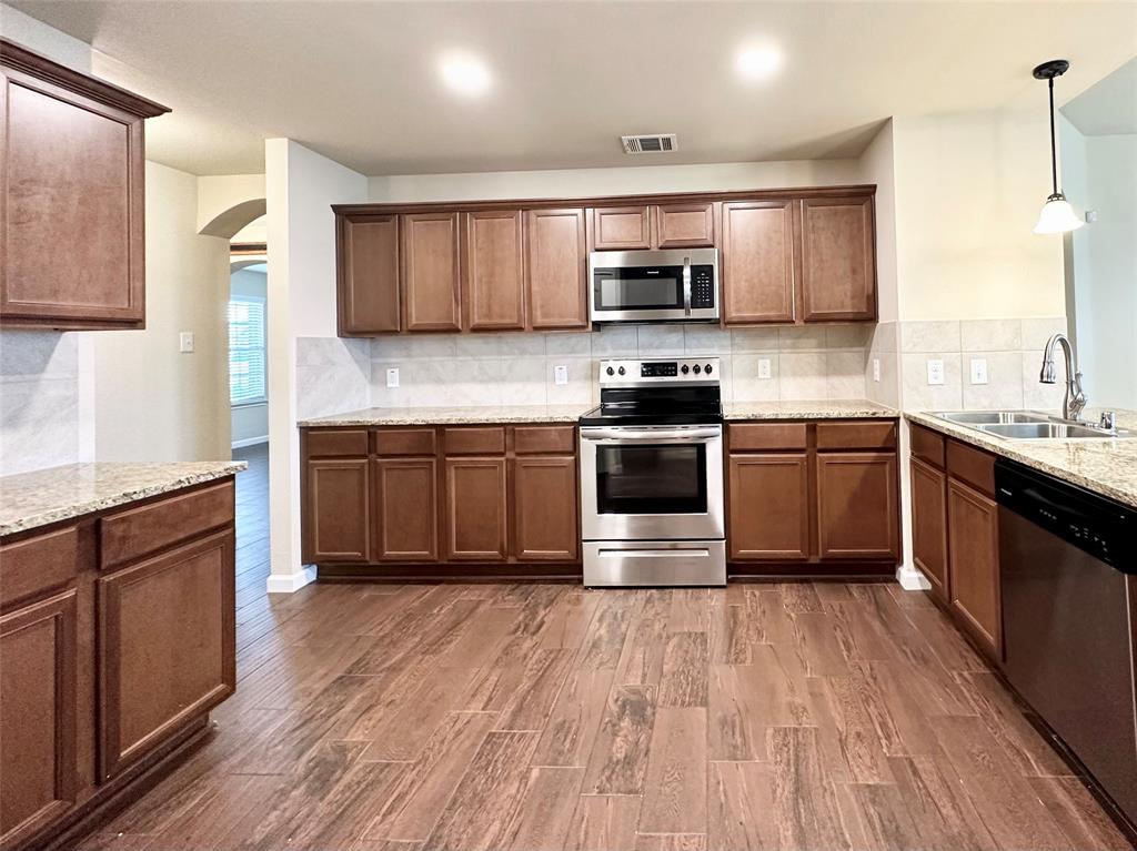 905 Quartz Trail Princeton, TX 75407 - Photo 9 of 26