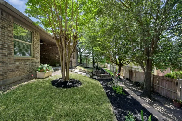 $375,000 | 2420 Winter Trail Drive, Conroe, TX 77304
