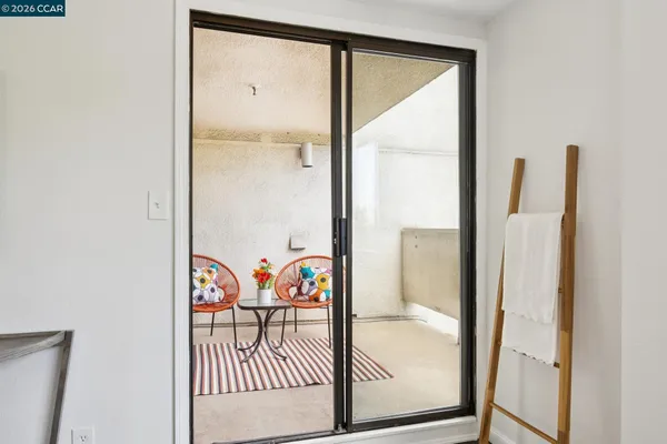 $425,000 | 655 Chetwood Street, Unit 203, Oakland, CA 94610