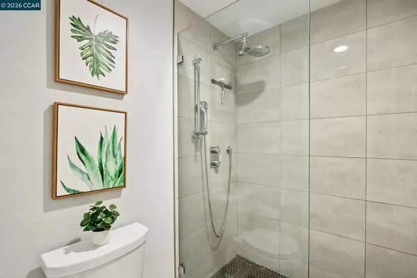 $425,000 | 655 Chetwood Street, Unit 203, Oakland, CA 94610