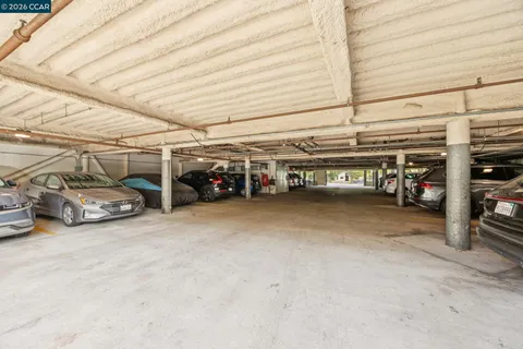 $425,000 | 655 Chetwood Street, Unit 203, Oakland, CA 94610