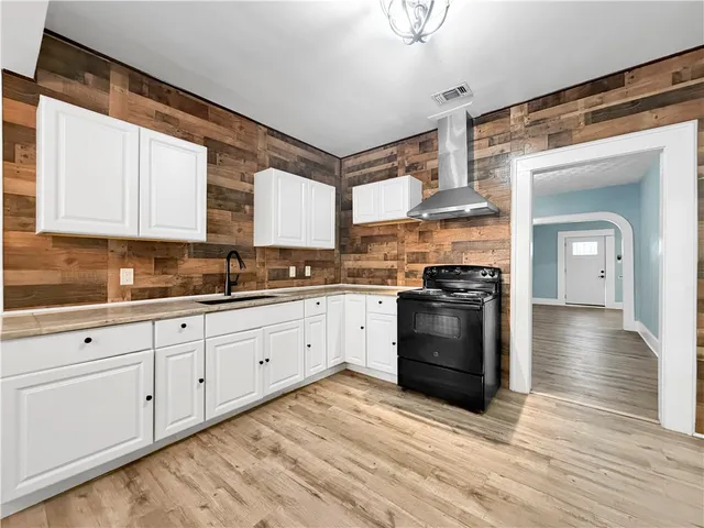 $1,850 | 407 Palmero Street, Corpus Christi, TX 78404