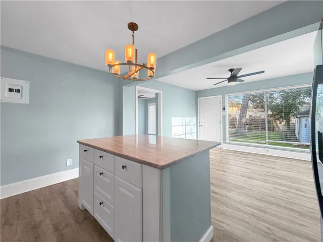 $1,850 | 407 Palmero Street, Corpus Christi, TX 78404