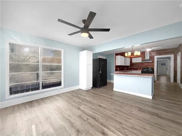 $1,850 | 407 Palmero Street, Corpus Christi, TX 78404