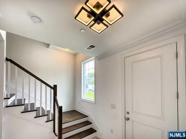 2 Parkside Lane Teaneck, NJ 07666 - Photo 10 of 29