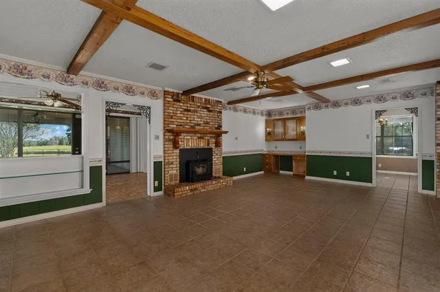 a view of entryway with chandelier