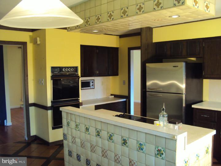 122 Sandringham Road Cherry Hill, NJ 08003 - Photo 8 of 18 Kitchen