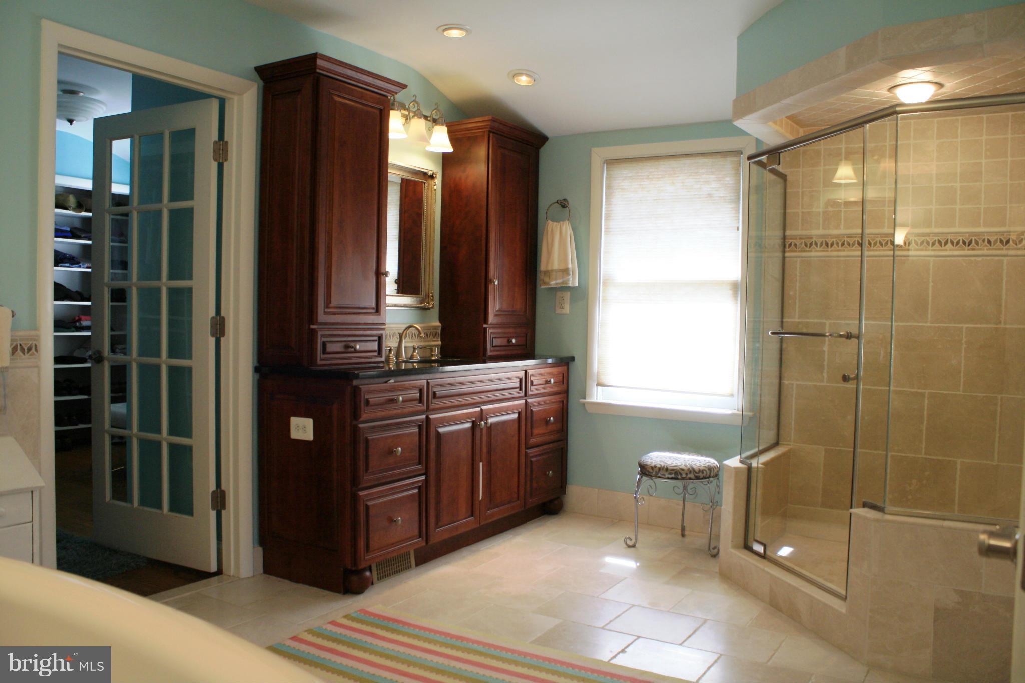 554 Hampton Lane Baltimore, MD 21286 - Photo 19 of 30 Bath (Master)