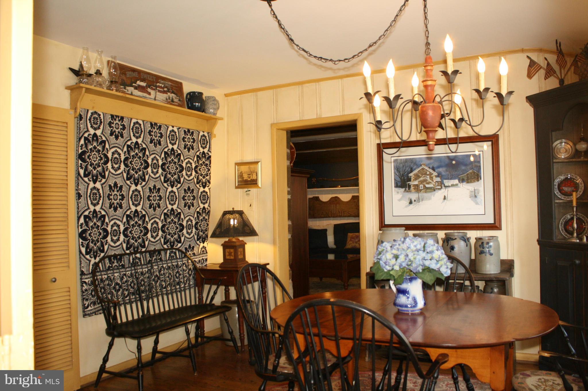 554 Hampton Lane Baltimore, MD 21286 - Photo 6 of 30 Dining Room