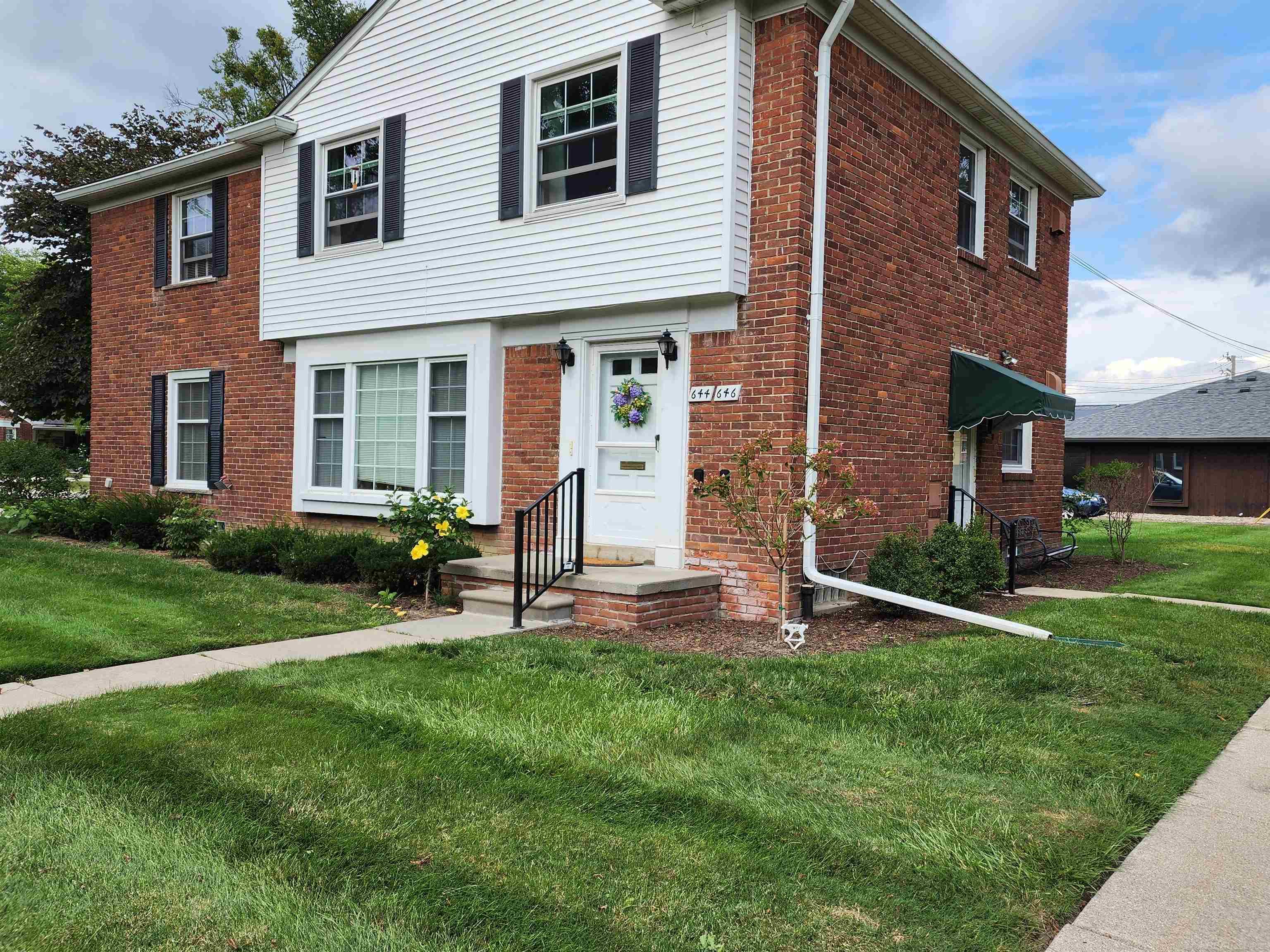 644 Cadieux Road Grosse Pointe, MI 48230 - Photo 1 of 22