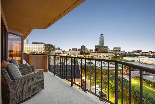 $340,000 | 3350 McCue Road, Unit 904, Houston, TX 77056