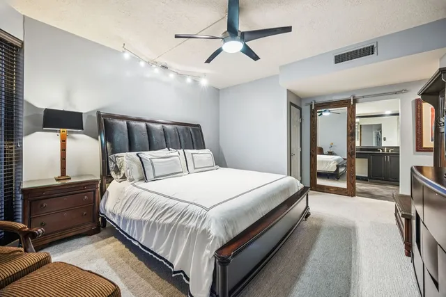 $340,000 | 3350 McCue Road, Unit 904, Houston, TX 77056