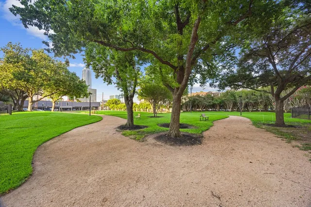 $340,000 | 3350 McCue Road, Unit 904, Houston, TX 77056