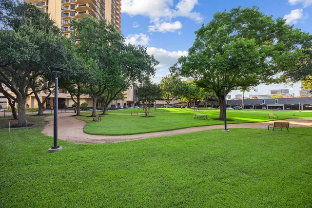 $340,000 | 3350 McCue Road, Unit 904, Houston, TX 77056