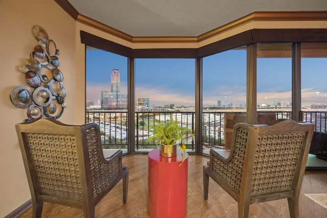 $340,000 | 3350 McCue Road, Unit 904, Houston, TX 77056