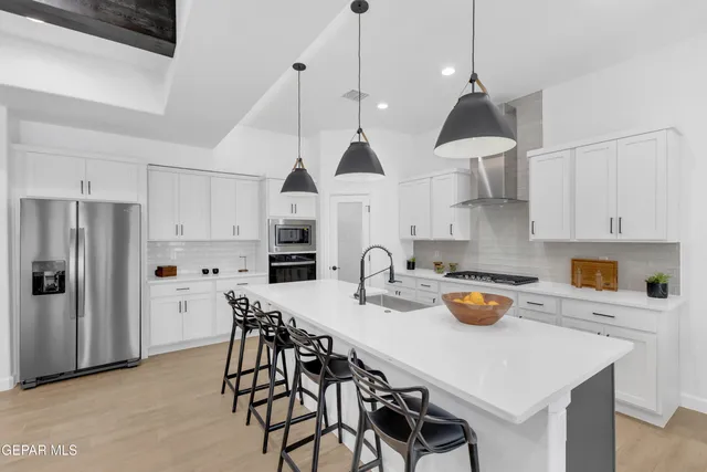 $375,000 | 100 Bonnie Trail, Sunland Park, NM 88008