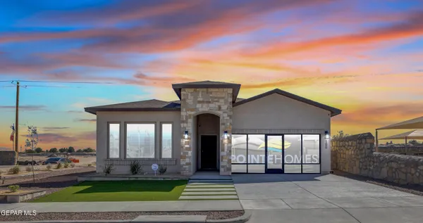$375,000 | 100 Bonnie Trail, Sunland Park, NM 88008