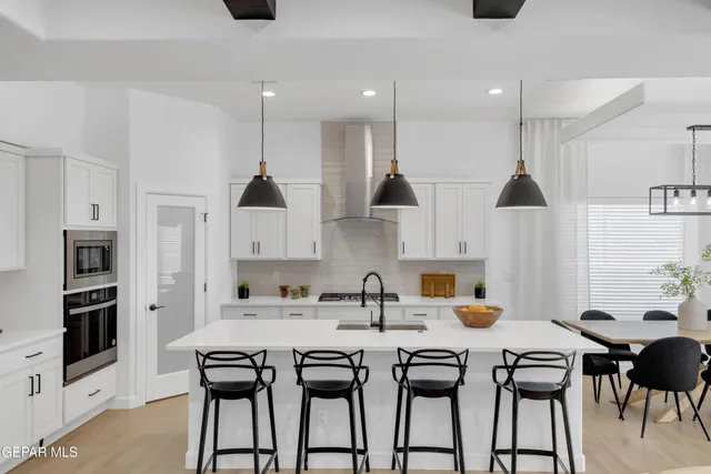 $375,000 | 100 Bonnie Trail, Sunland Park, NM 88008