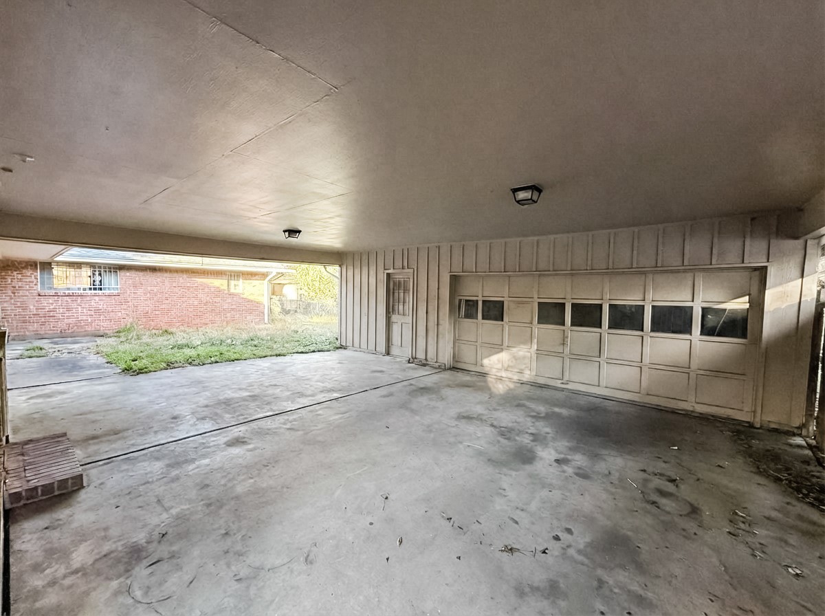 8219 Colgate Street Houston, TX 77061 - Photo 36 of 39 a view of a house basement