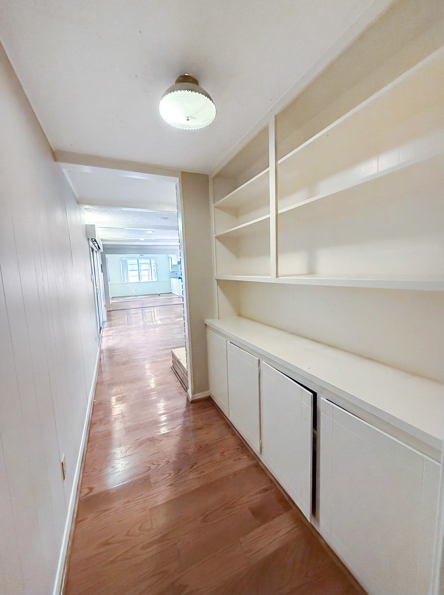 8219 Colgate Street Houston, TX 77061 - Photo 4 of 39 a hallway with white walls