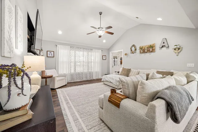 $425,000 | 44 Bending Oak Drive, Chickamauga, GA 30707