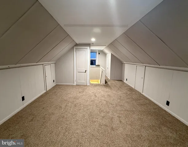 a view of a livingroom with furniture
