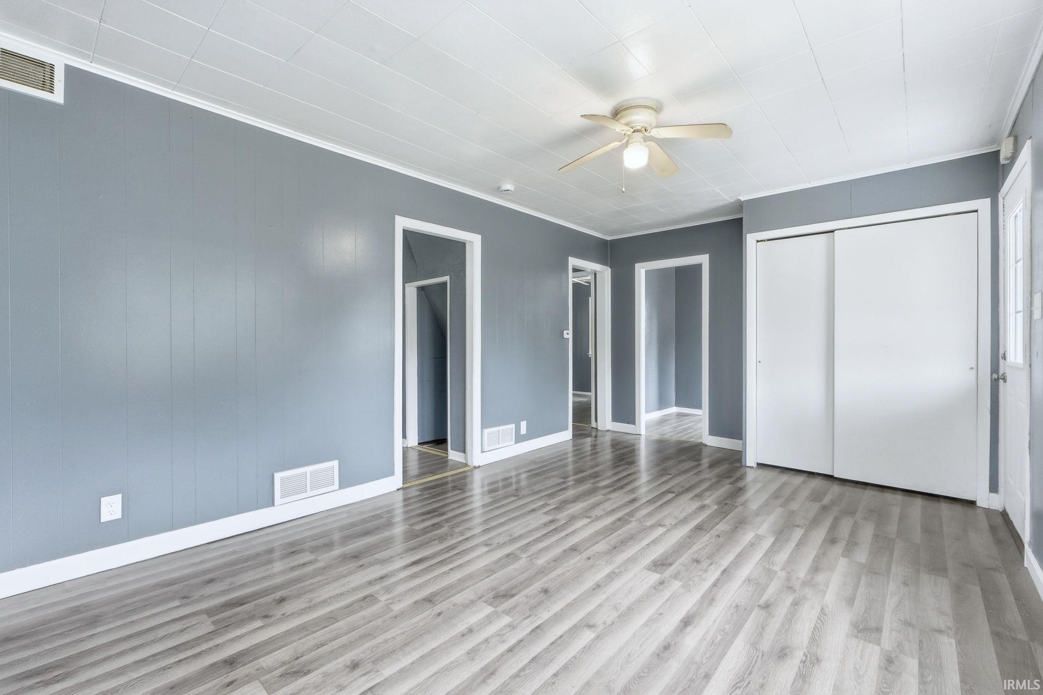 2747 Abbott Street Fort Wayne, IN 46806 - Photo 4 of 31